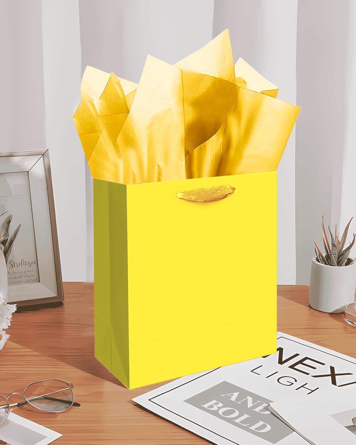 qiqee 10PCS Bright Yellow Mini Gift Bags with Tissue Paper Handles 6.3"x4.7"x2.4" Small Size Present Party Favor Bags( Tissue Paper )