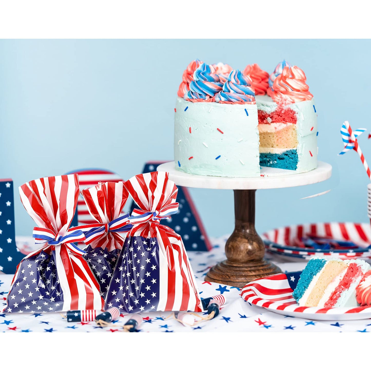 Tenare 100 Pcs Patriotic Gift Cellophane Bags Bulk Plastic Red White Blue American Favor Flag Cellophane Bags 4th of July Treat Goodie Candy Pouches with Ribbon for Veterans Party Favors