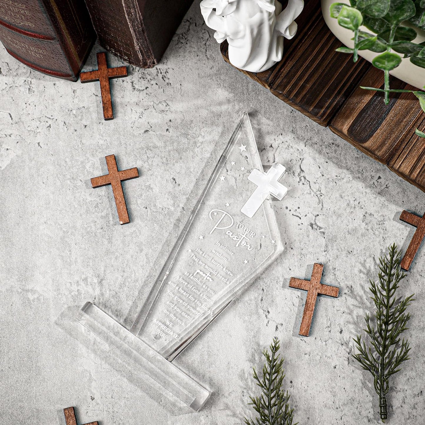 Kosiz 1 Pcs Pastor Christian Gift Appreciation Decorations Acrylic Cross Plaques for Men Women Church Father's Day Retirement Keepsake Religious Thank You Decor Gratitude Saying Sign (Classic Pastor)