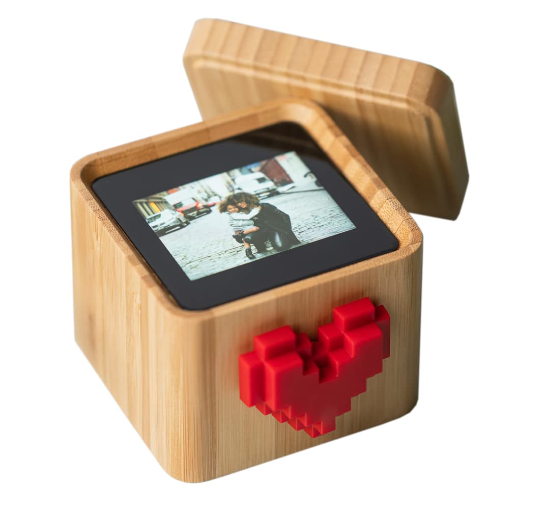 Lovebox Photo Messenger | Meaningful Gift for Partner, Mom, Dad, Wife, Husband, Grandma, Grandpa, Couple Gift, Long Distance Relationship
