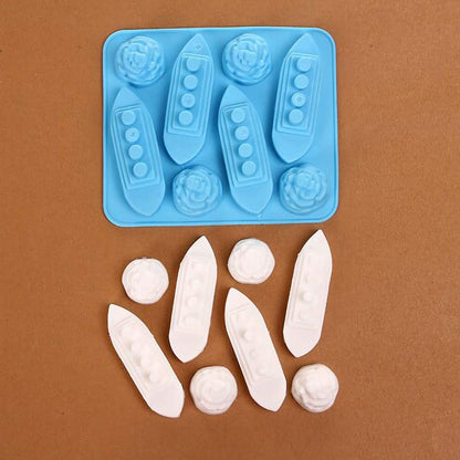 3Pcs Titanic and Iceberg Ice Cube Trays, Titanic Film Theme Ice Maker Chocolate Candy Soap Crayon Wax Melt Making Mold (Set of 3)