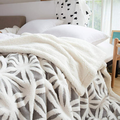 LOMAO Sherpa Fleece Blanket for Mom Cozy Soft Throw Blanket for Women Men Birthday Gifts Dual Sided Couch Sofa Bed Blanket (Grey,51x63)