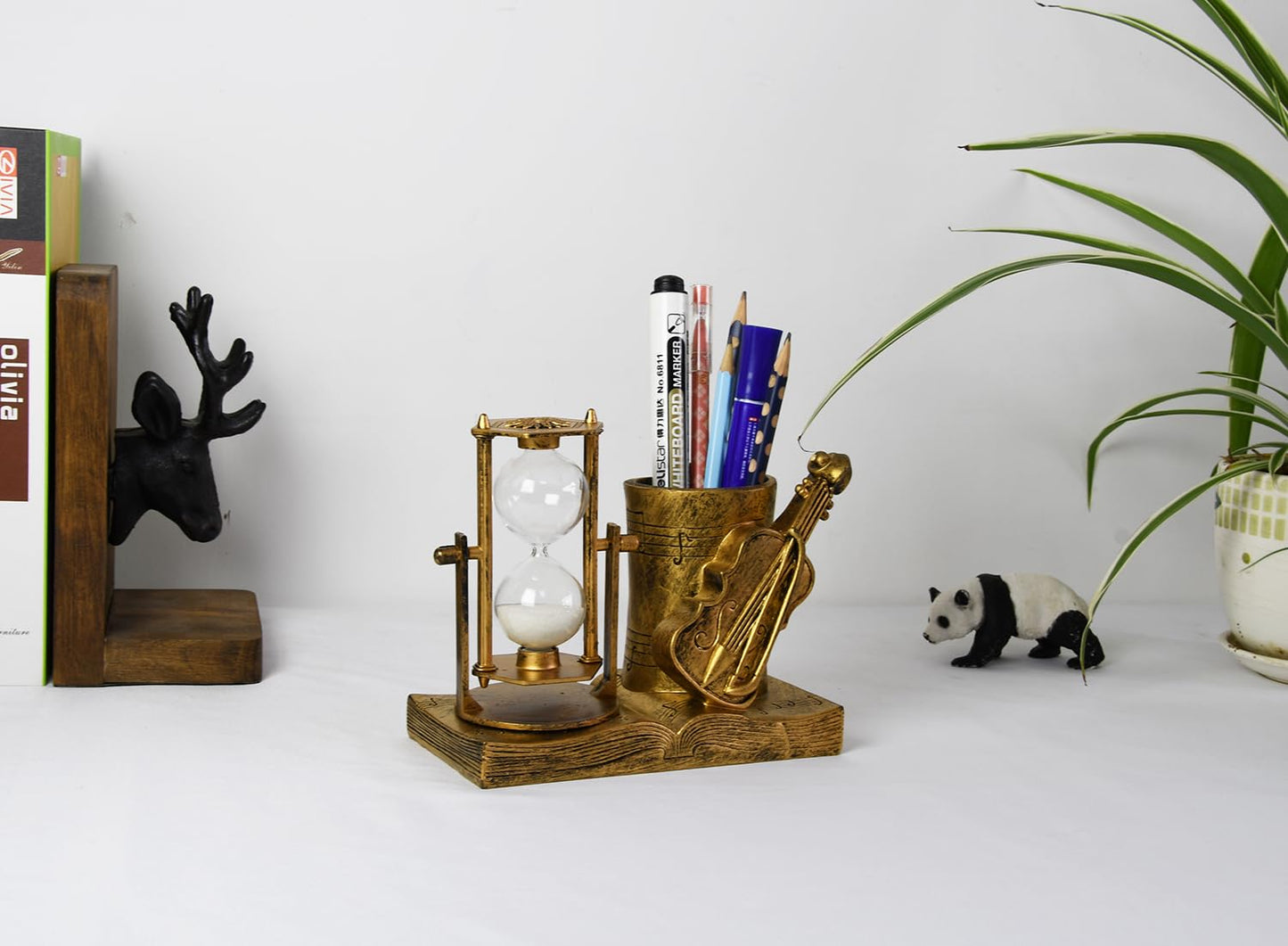 Violin-Themed Pencil Holder with Hourglass, Resin Desktop Organizer for Office & Study, Pen Holder with Sand Timer, Classic Music Addition Scissors Storage, Artistic Gift for Violin Lovers