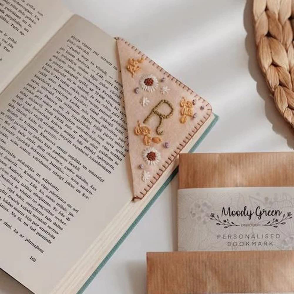 Personalized Hand Embroidered Corner Bookmark, 26 Letters Cute Flower Embroidered Corner Bookmark Embroidery Book Marker Clip for Book Lovers Bookmarks for Reading Lovers Meaningful GIF (Summer, L)