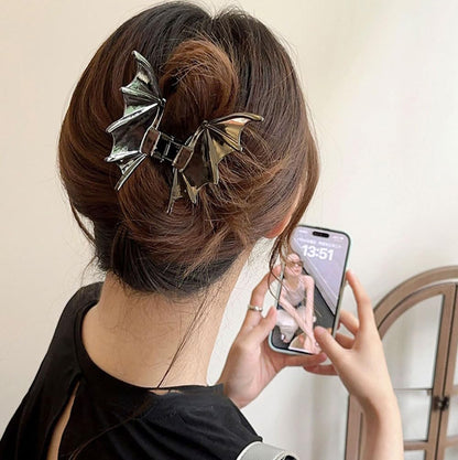 Halloween Bat Hair Claw Clips - Black Bat Wing Shape Hair Clips Gothic Halloween Hair Decoration for Women Thick or Thin Hair Accessories Metal Clamp Clips No-Slip Hair Barrette Clip for Hair Styling