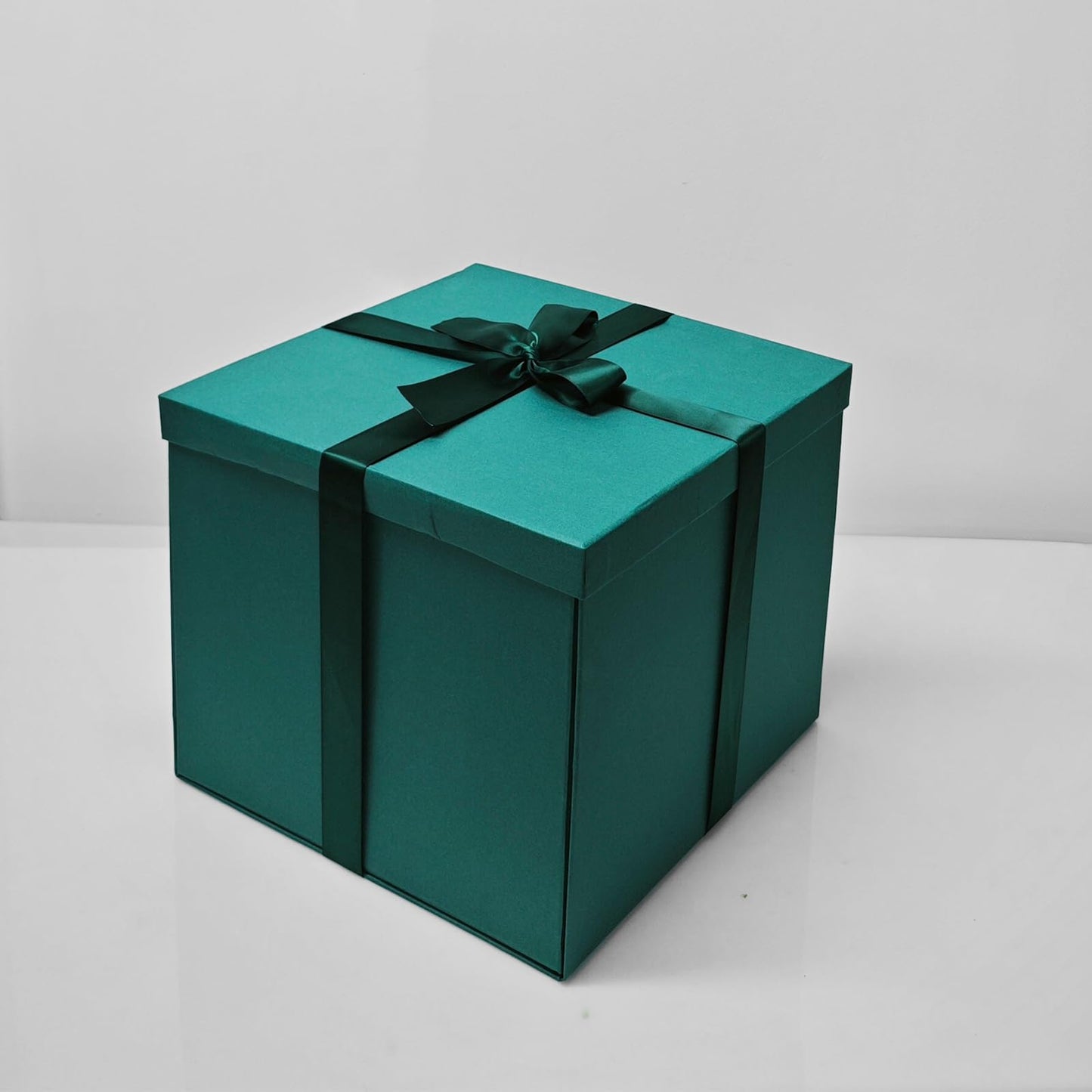YINUOYOUJIA Large Gift Box 12x12x10 Inches,Green Gift Boxes for Presents,Birthday Box,for Packaging,Valentine's Day,Mother's Day,Christmas,Anniversaries,Family or Business.