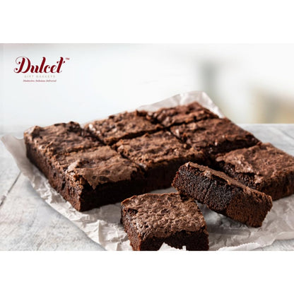 Dulcet Present Baskets Classic Graduation Present Basket -With Fudge Brownies, Flaky Rugelah, Gradation Hat Cookies- Great Graduation Present for All Ages - Him, Her, Adults, College Students