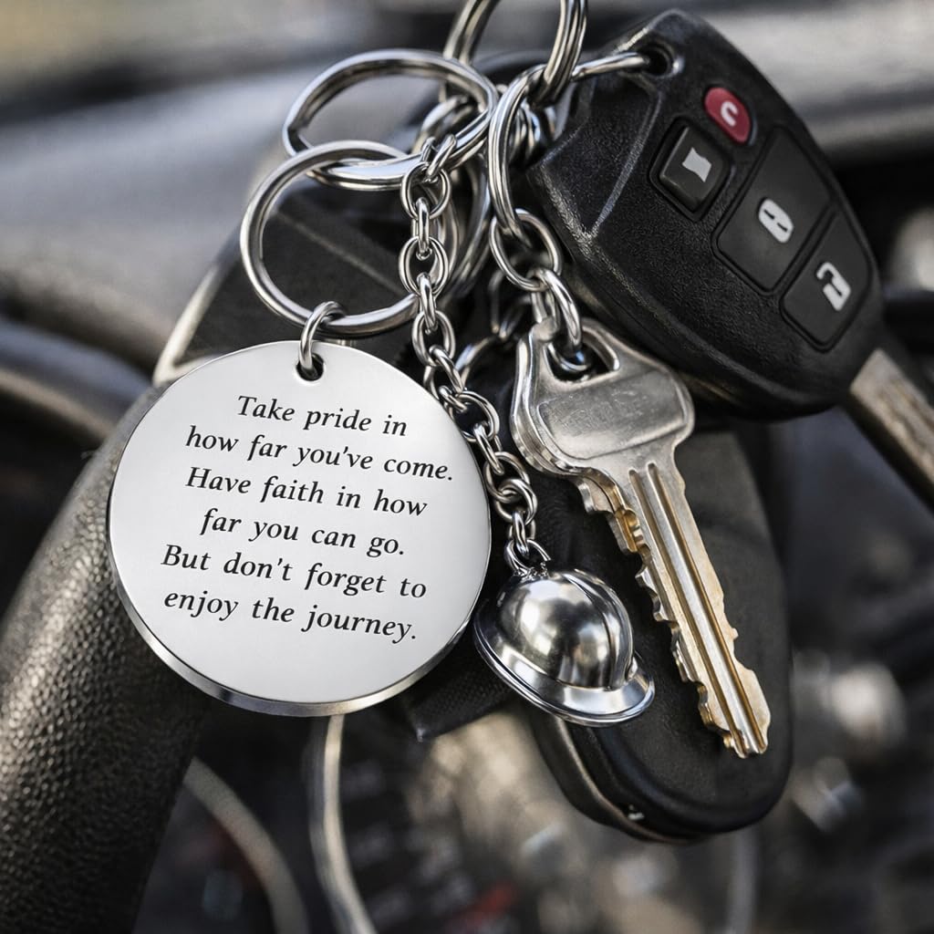 2PC Safety Helmet Keychain Metal Keyring Appreciation Gift for Construction Engineers and Workers