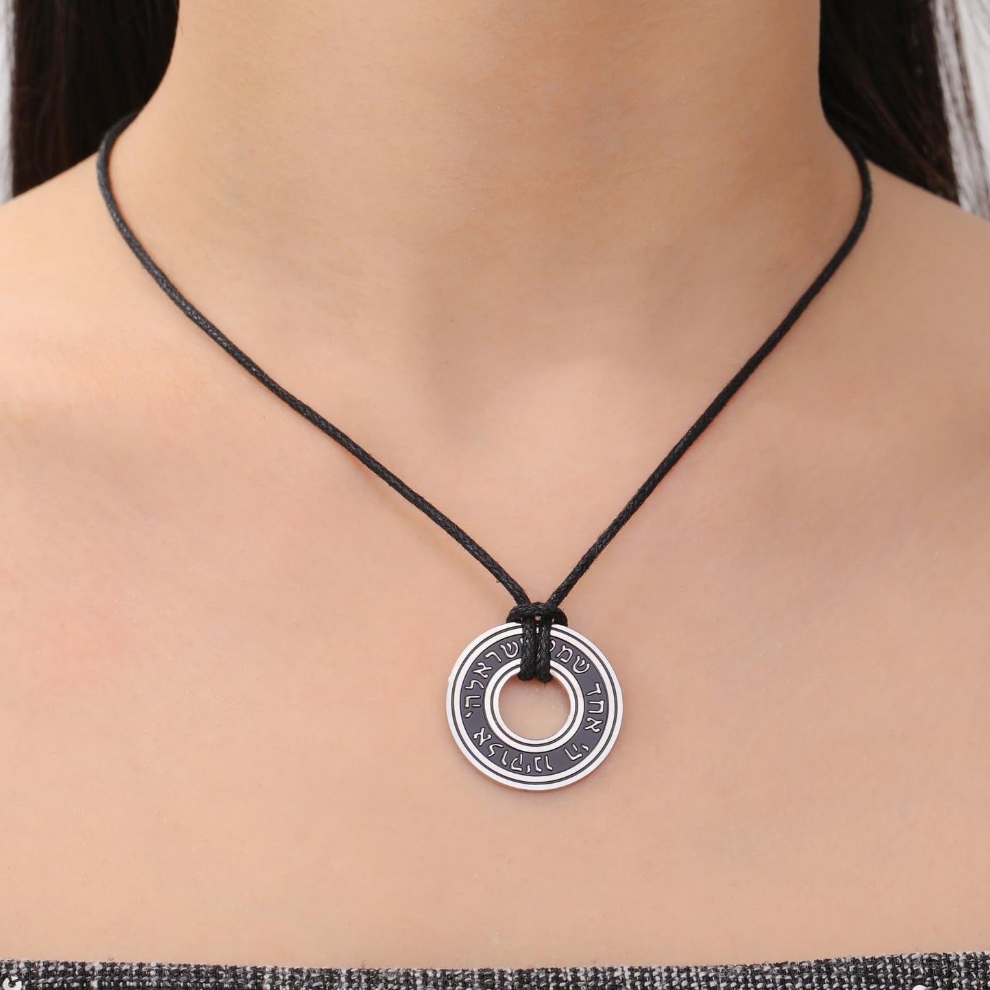 TEAMER Shema Yisrael Necklace Jewish Prayer Hear O Necklace Stainless Steel Hebrew Pendant Religious Vintage Jewelry for Men Women
