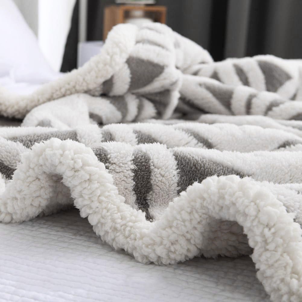 LOMAO Sherpa Fleece Blanket for Mom Cozy Soft Throw Blanket for Women Men Birthday Gifts Dual Sided Couch Sofa Bed Blanket (Grey,51x63)