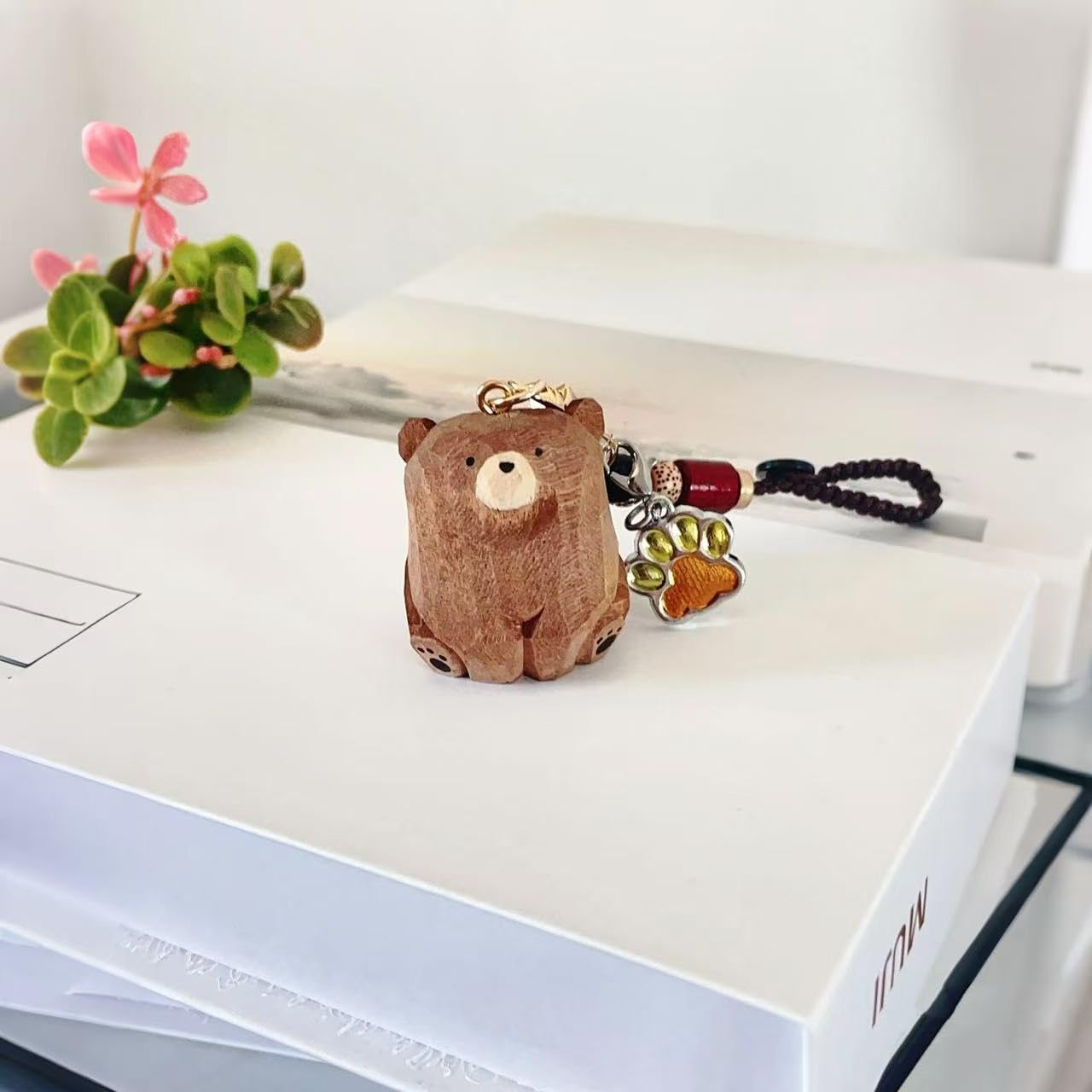 Handmade Wooden Bear & Horse Keychain with Four-Leaf Clover Charm, Cute Animal Lucky Keyring Gift