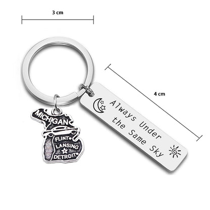 JJTZX Always Under the Same Sky US State Keychain Long Distance Map Keychain Graduation Gift between Best Friends