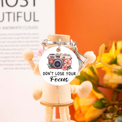 Photographer Gifts for Women Camera Keychain Cool Gifts for Photographers Camera Lovers Unique Birthday Christmas Valentines Day Gift for Her Photography Accessories Don't Lose Your Focus