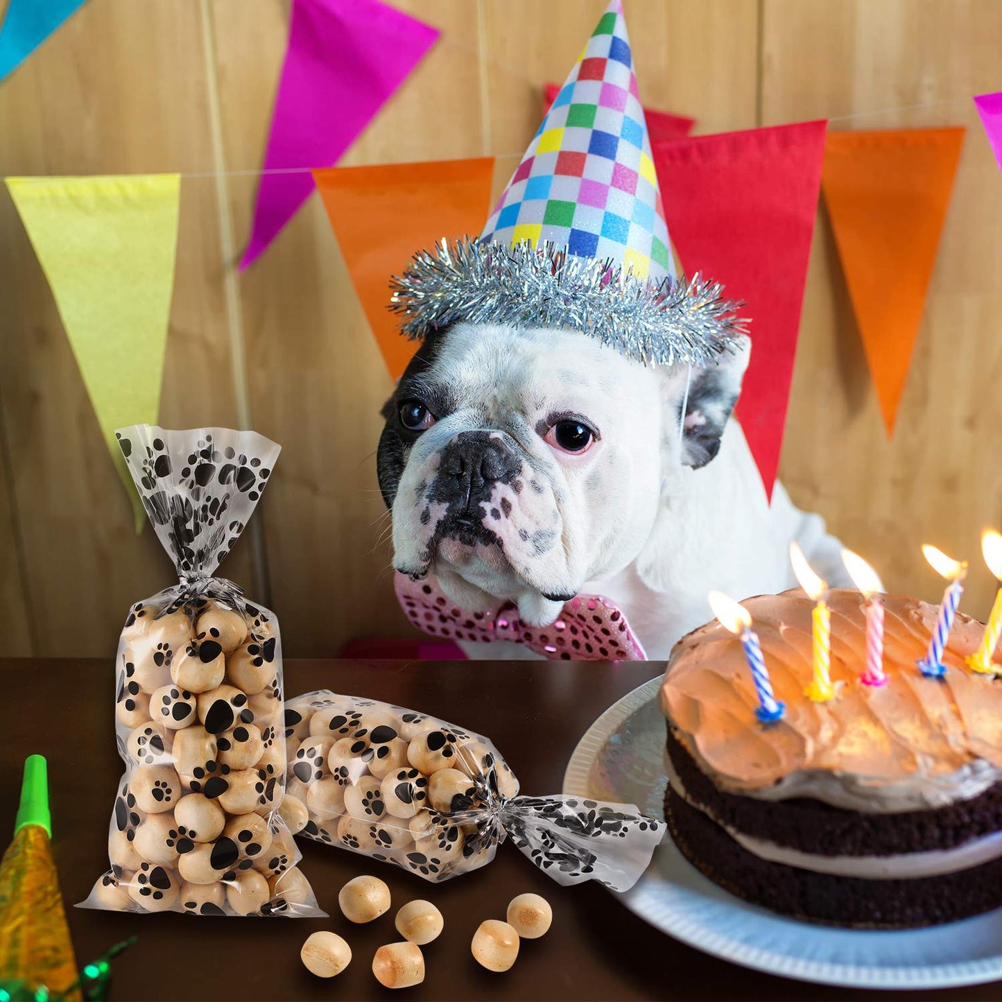 Blulu 100 Pieces Dog Treat Bags Puppy Party Favor Pet Paw Cone Cellophane Bags Candy Heat SealableDog Paw Gift with 100 Pieces Silver Twist Ties for Pet Cat Treat Party Favor(Black)