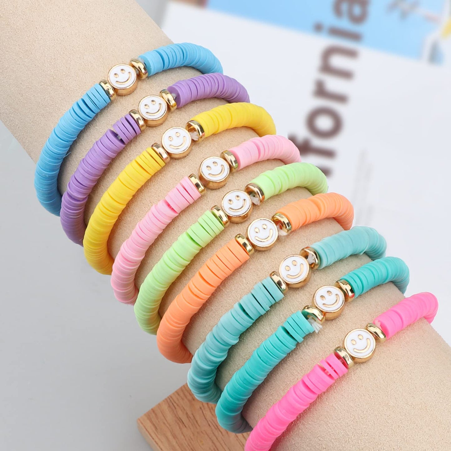 JIASHUYEYE Preppy Bracelets for Teen Girls - Stackable Boho Surfer Friendship Bracelets Set for Little Girls & Women