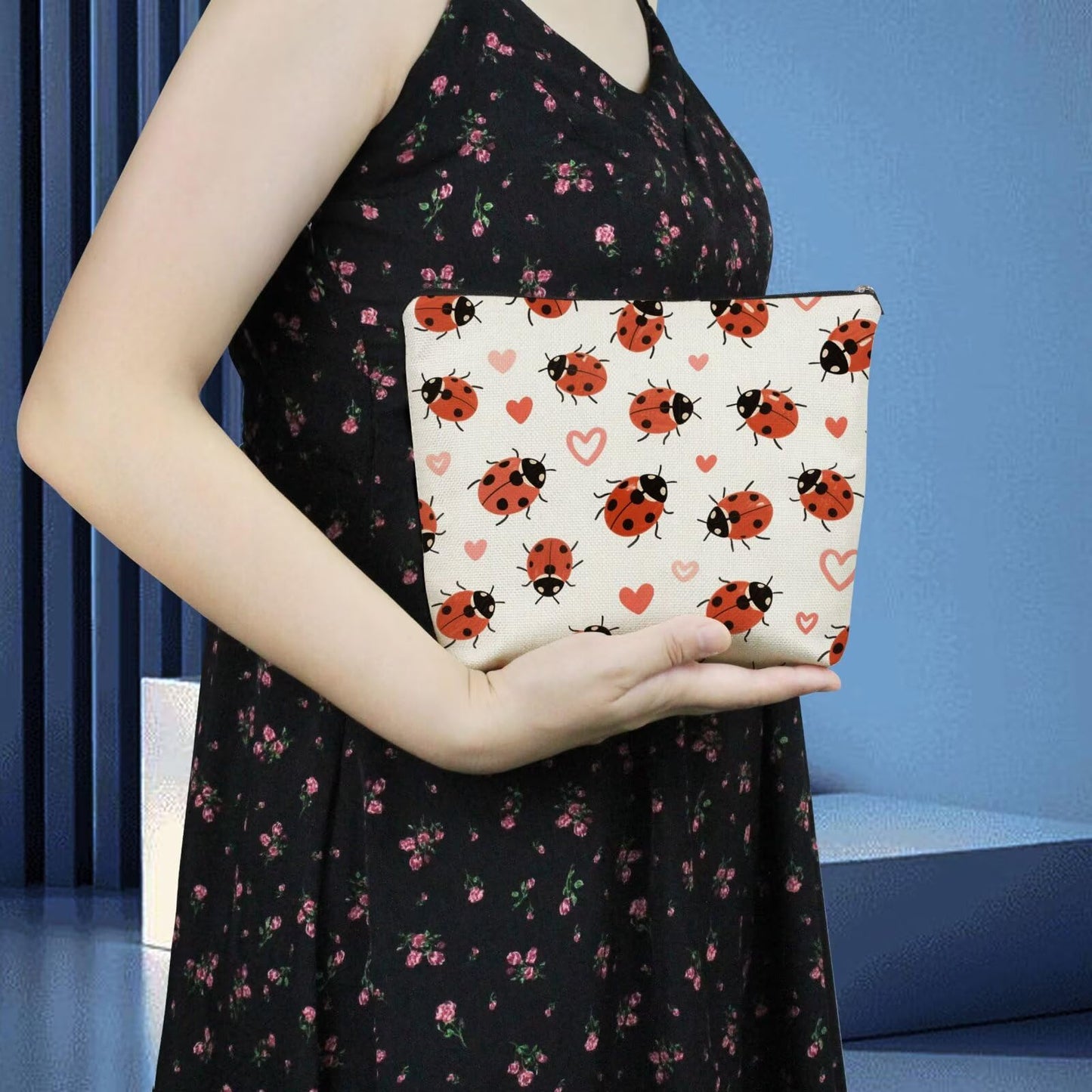 Livel lhood Ladybug Makeup Bag Portable Organizer Bag Travel Toiletry Zipper Pouch Love Cosmetic Bag for Women Birthday Gifts