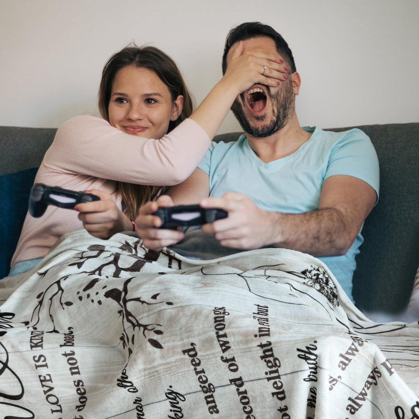 Wedding Gifts for Couples 2026 Soft Blanket, Bridal Shower Gifts for Bride to Be, Anniversary Mr and Mrs Gifts, Wedding Gifts for Newlyweds Wedding Throw Blanket 60 * 50