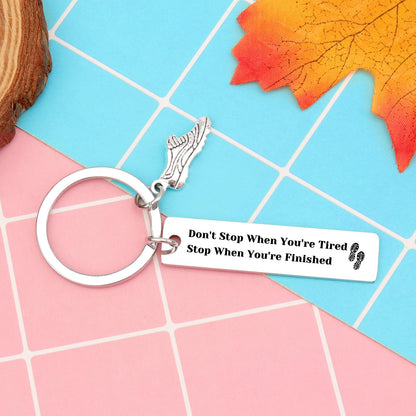 Heigebi Runners Gifts Cross Country Running Keychain Inspirational Gift for Women Men Athlete Gift Marathon Runner Lovers Gift Runner Keychain Marathon Jewelry Outdoor Sport Gift Training Gift