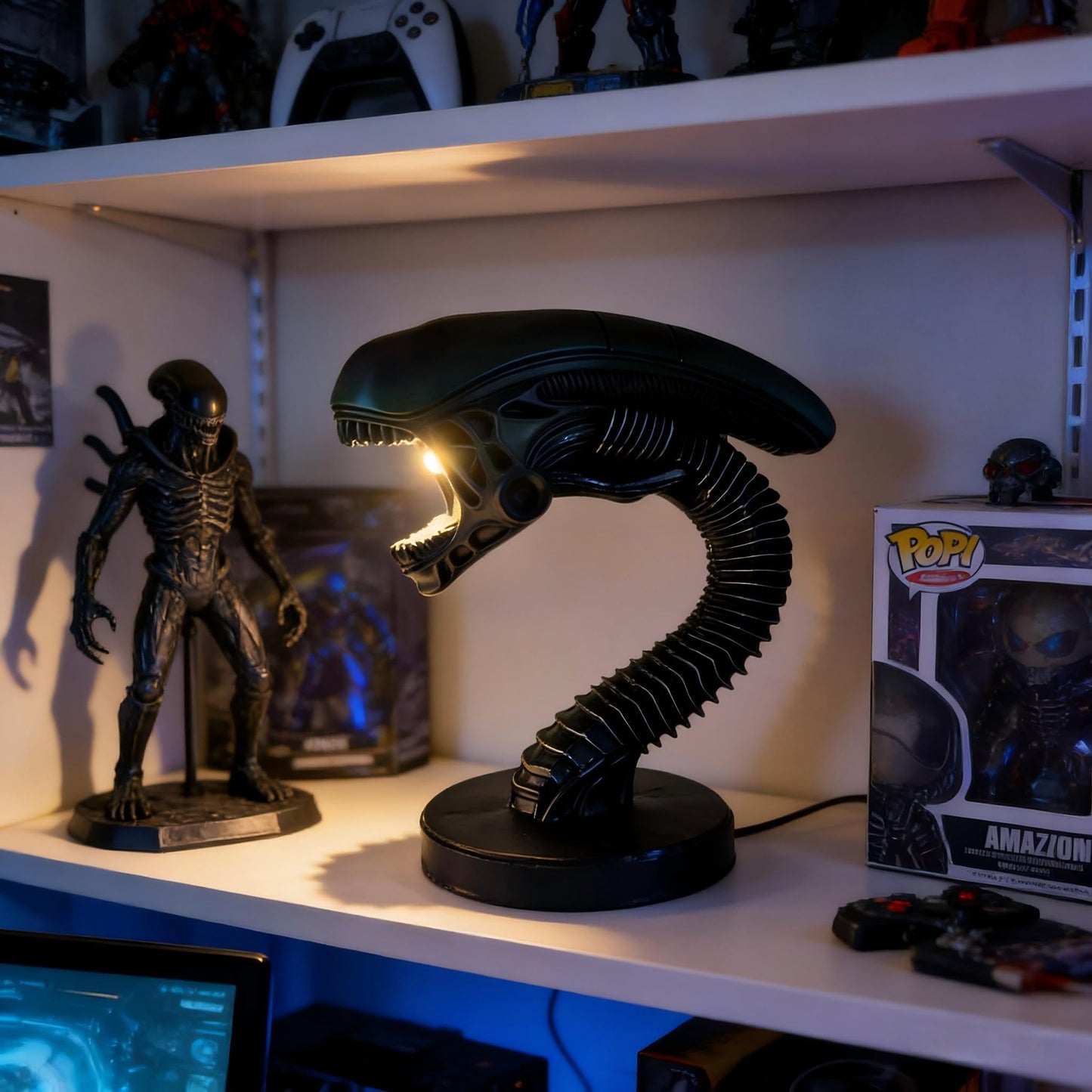LED Desk Lamp Alien Lamp Novelty Night Light, Children's Room Desktop Reading Light,Child Room Decoration Light, Suitable for Children's Holiday Gift Science Fiction Enthusiasts