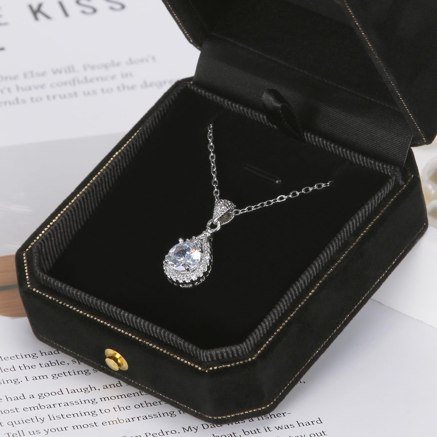 KUKUVR Velvet Necklace Box, Octagonal Luxury Pendant Gift Box for Wedding Engagement Proposal for Women (Black)