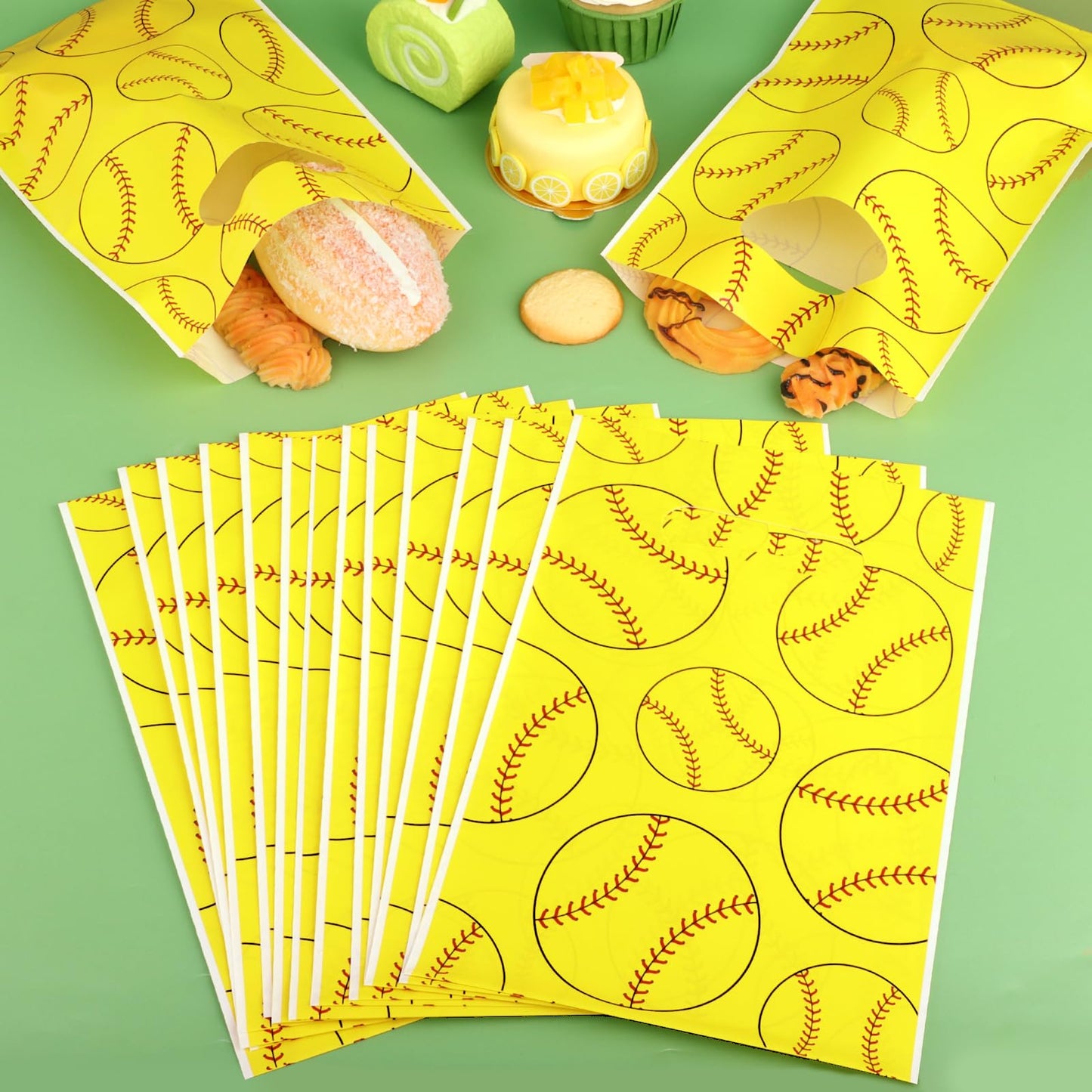 Hxezoc 50 Pieces Softball Gift Bags Plastic Softball Bags Practical Gift Bags Sport Party Favors for Softball Theme Birthday Party Decoration Supplies