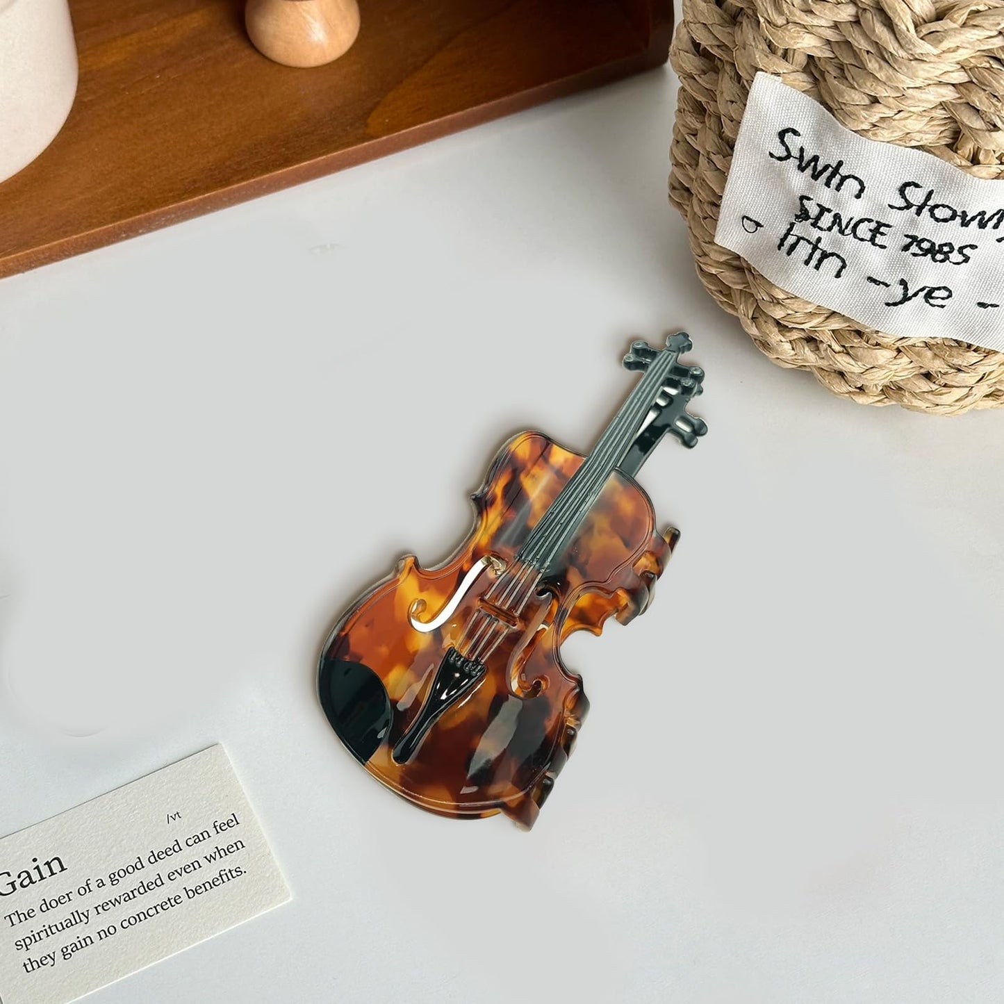 Funny Violin Hair Clip,Novelty Acetate Claw Clips for Women,Music Instrument Tortoiseshell Jaw Clip Barrettes,Elegant Decorative Hair Barrette Accessories,Birthday Holiday Gifts