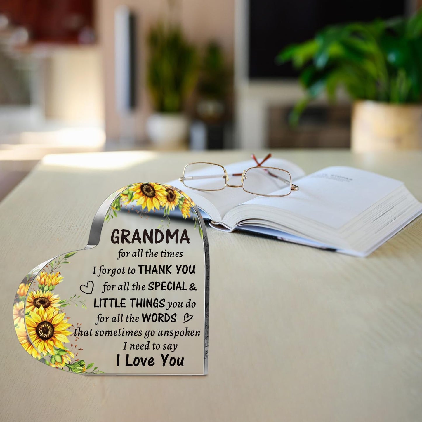 Birthday Gifts for Grandma from Grandkids, to My Grandma Acrylic Heart Sign Paperweight Presents, Christmas Mothers Day Valentines Day Gifts for Grandma Grandmother