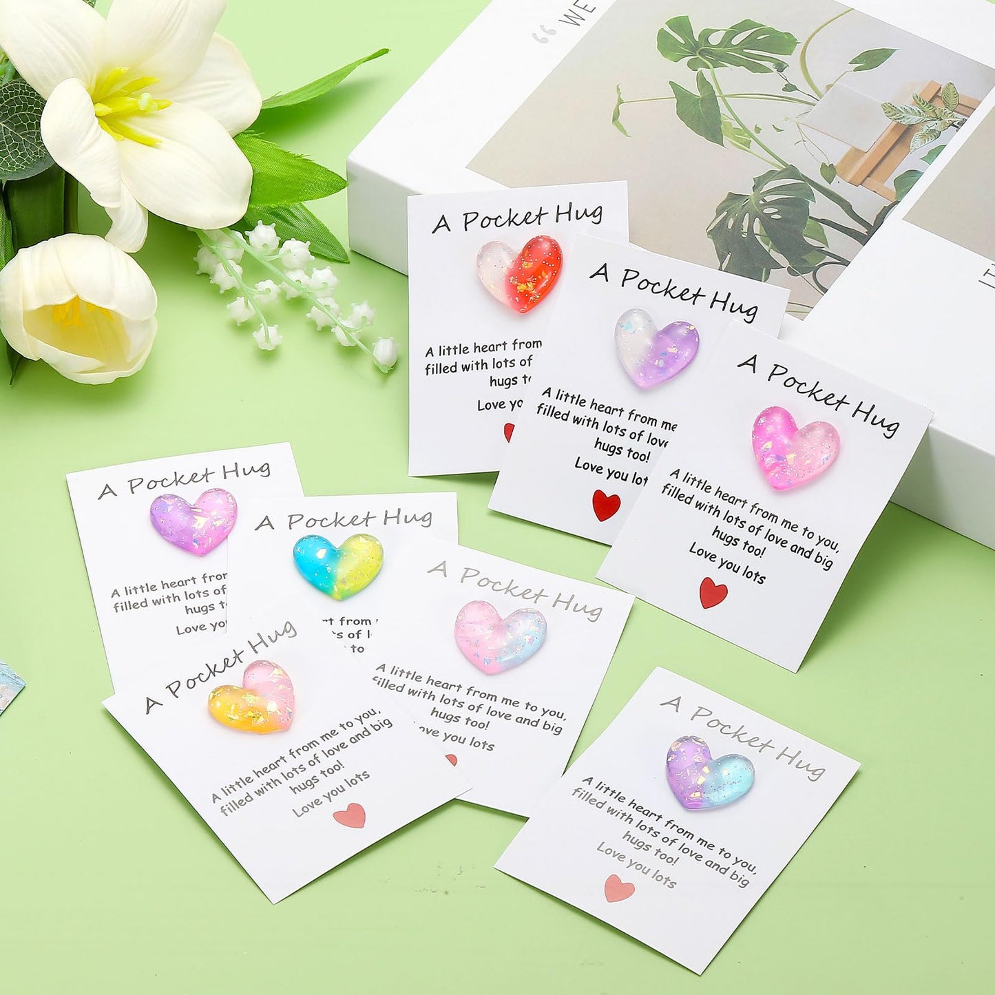 PATIKIL 2 Pack Pocket Hug Heart with Greeting Card, Pocket Hug Token Love Cards Cute A Little Resin Heart Shape Bulk for Friends Long Distance Relationship Gifts, White Red