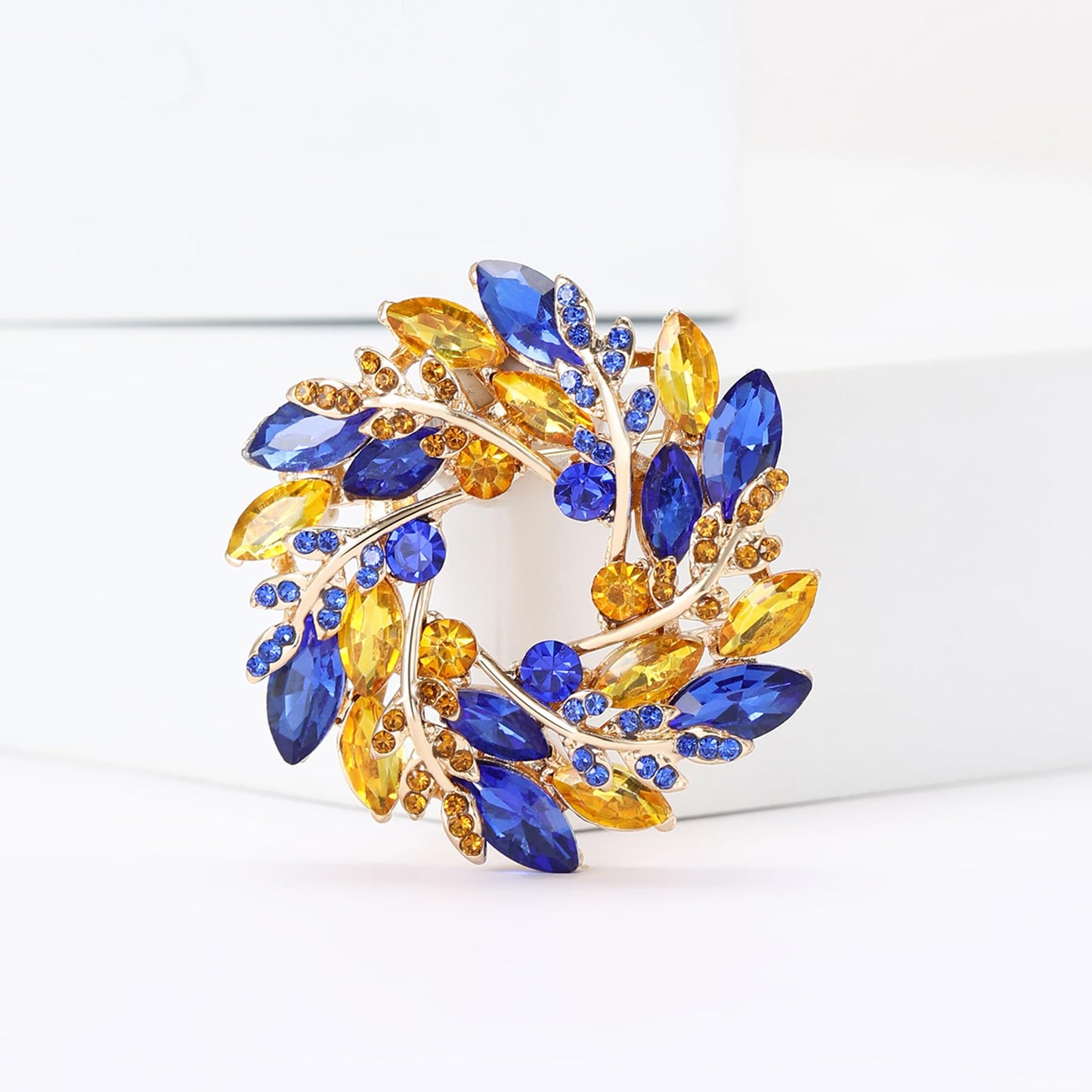 Fashionable Rhinestone Wreath Brooch for Women Ukrainian Blue and Yellow Wheat Ear Brooch Dress Suit Pin Accessories Party Banquet Gift