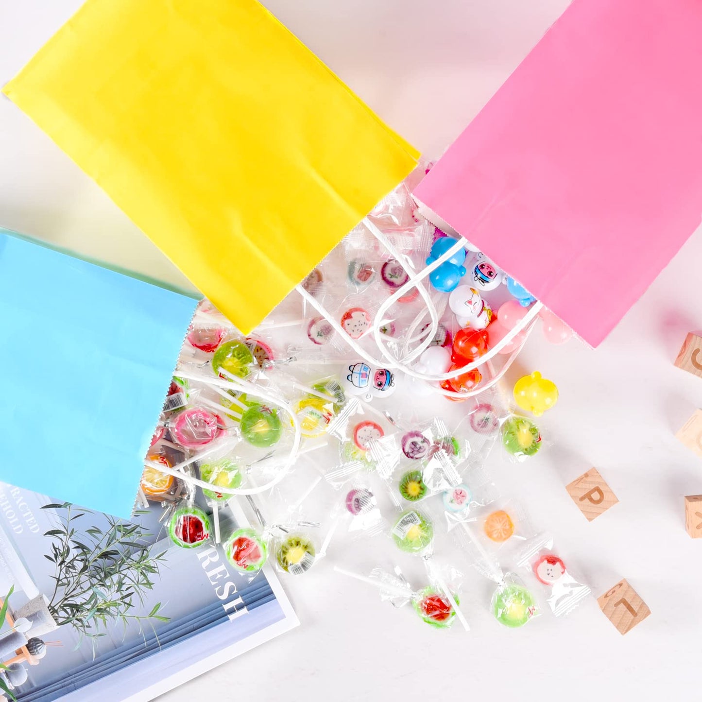 Yasashii Small Gift Bags With Handles, 24Pcs-8 Colors Kraft Paper Party Favor Gift Tteat Bags, Rainbow Bag For Christmas, Kids Birthday, Party Supplies, Wedding, Baby Shower