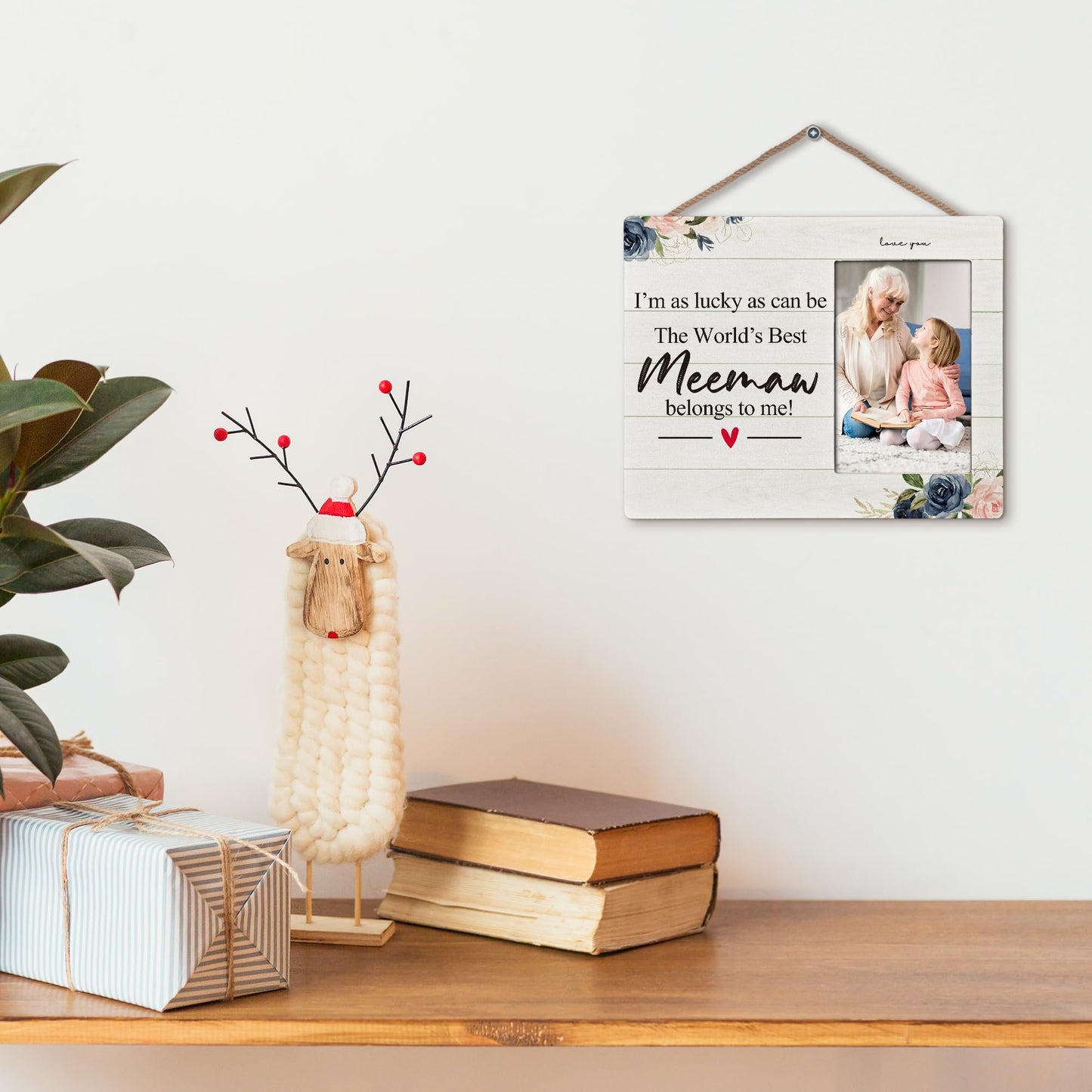 Meemaw Gifts 4X6 Picture Photo Frames, I Am As Lucky As Can Be The Best Meemaw Belong To Me Wood Photo Frame, Meemaw Christmas Birthday Mother’S Day Gift Picture Frame for Wall Tabletop Display