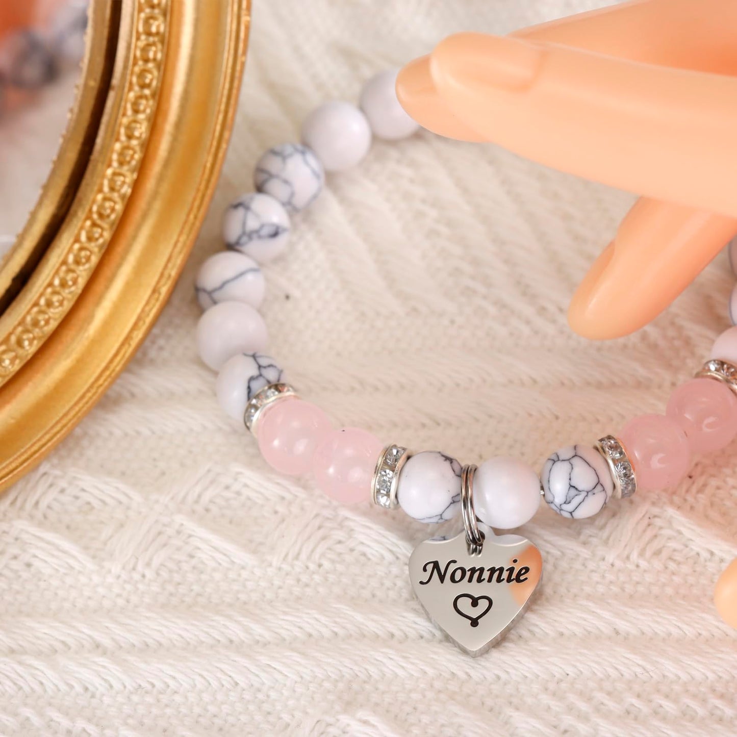 HUTIMY Nonnie Gift for Women from Grandkids Grandma Birthday Mothers Day Best Nonnie Bracelet