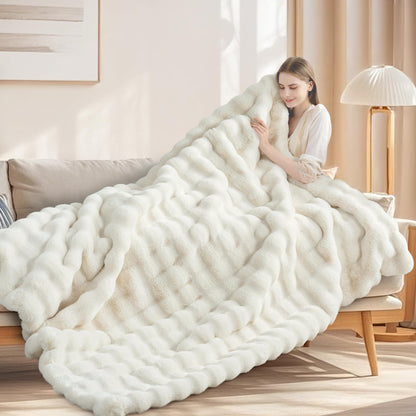 Touchat Luxury 1000GSM Faux Rabbit Fur Throw Blanket, Super Heavy Warm Cozy Blankets for Couch Bed Sofa, Bubble Plush Fuzzy Elegant Soft Mink Blanket for Mom Living Room Bedroom, Cream White