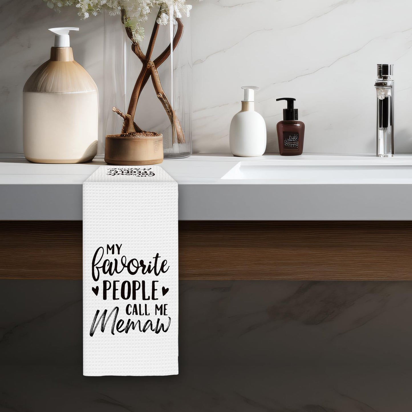 Memaw Gifts Kitchen Towels, Gifts for Memaws Grandma Dish Towels, Memaws Grandma Gifts from Grandkids, My Favorite People Call Me Memaw Decorative Hand Towel for Kitchen Bathroom(16x24 Inch)