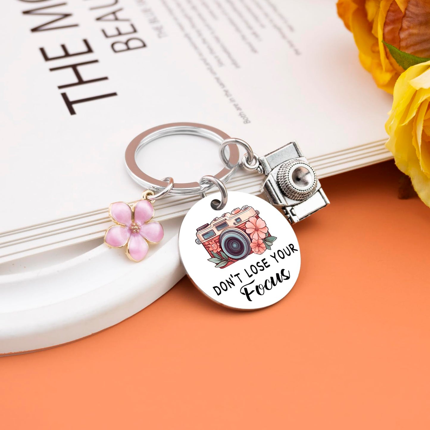 Photographer Gifts for Women Camera Keychain Cool Gifts for Photographers Camera Lovers Unique Birthday Christmas Valentines Day Gift for Her Photography Accessories Don't Lose Your Focus