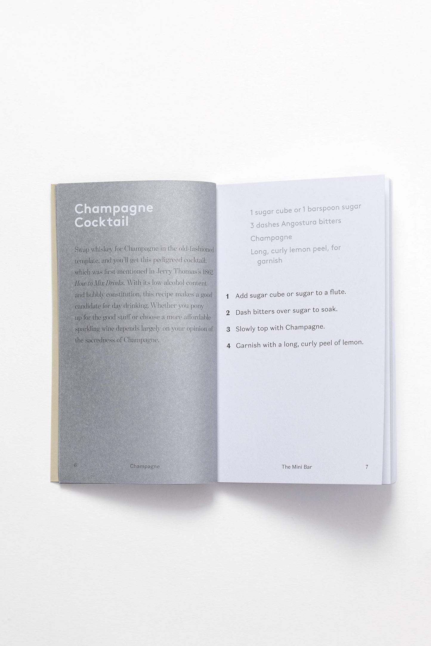 The Mini Bar: 100 Essential Cocktail Recipes; 8 Notebook Set