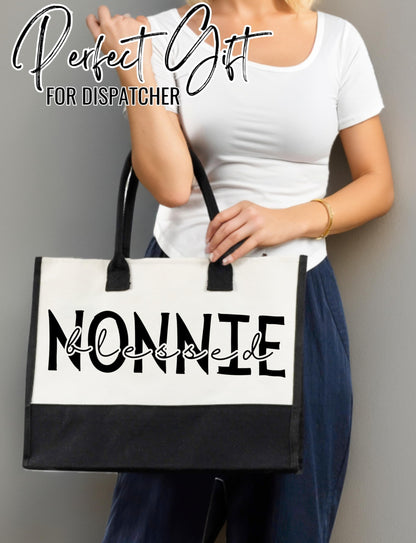 InnoBeta Nonnie Gifts for Grandma, Canvas Tote Bag on Christmas or Birthday & Mother's Day, Tote with Top Zipper Closure and Shoulder Strap - Blessed Nonnie