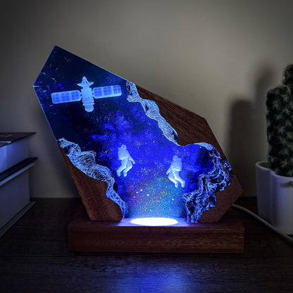 Handcrafted Astronaut Resin Lamp, RGB Galaxy Light With Wood Base USB Charging, Space Themed Bedroom Decor, Astronomy Gift for Sci-fi Lovers, Birthday Valentine's Day Gifts for Women & Men (S,6"x4")