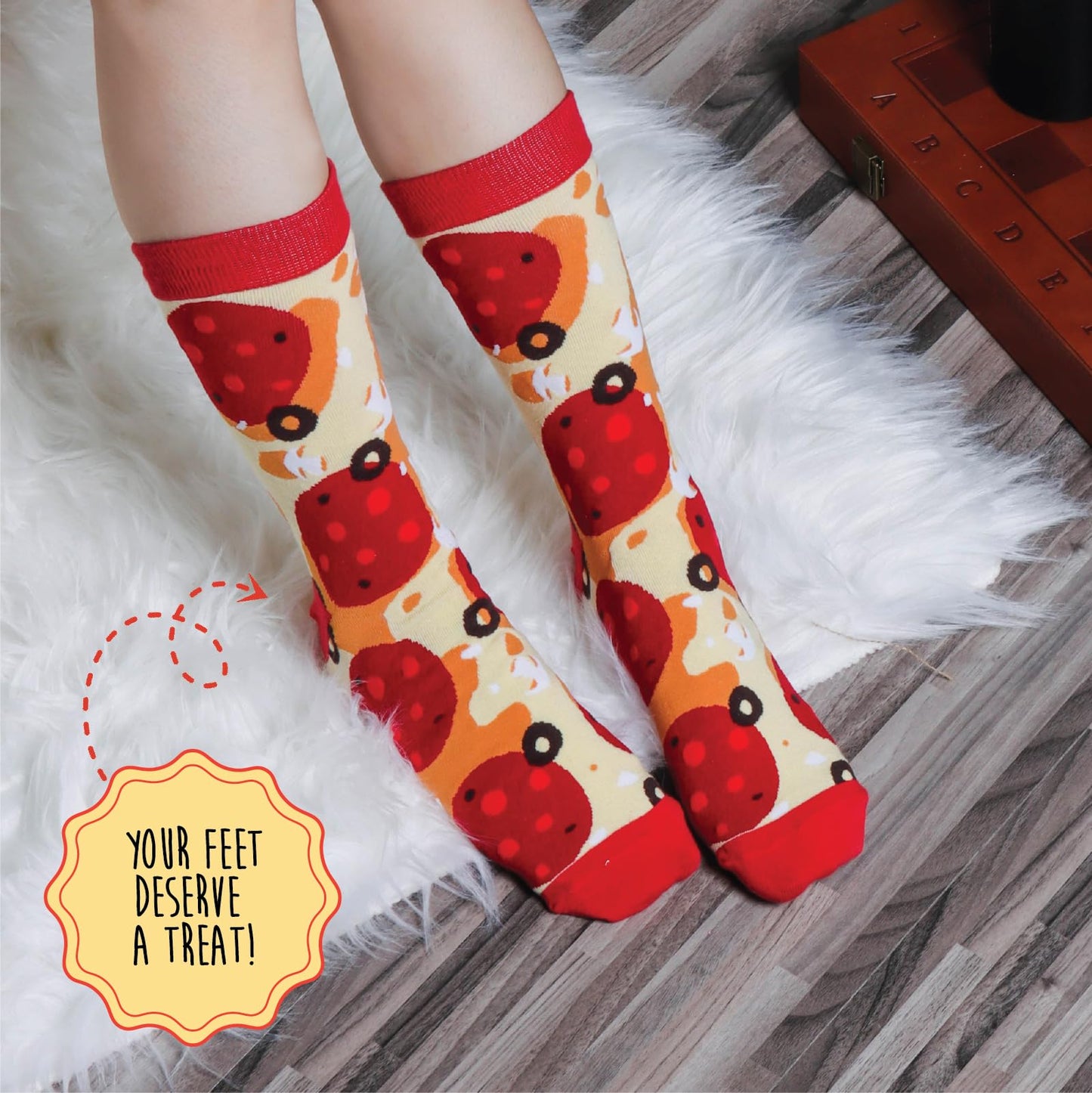 POPCRAZE 4 and 1 Pairs Pizza Socks in a Box with 2 or 4 Designs - One Size Fits Most.Novelty Socks. Mothers Day Gift Idea