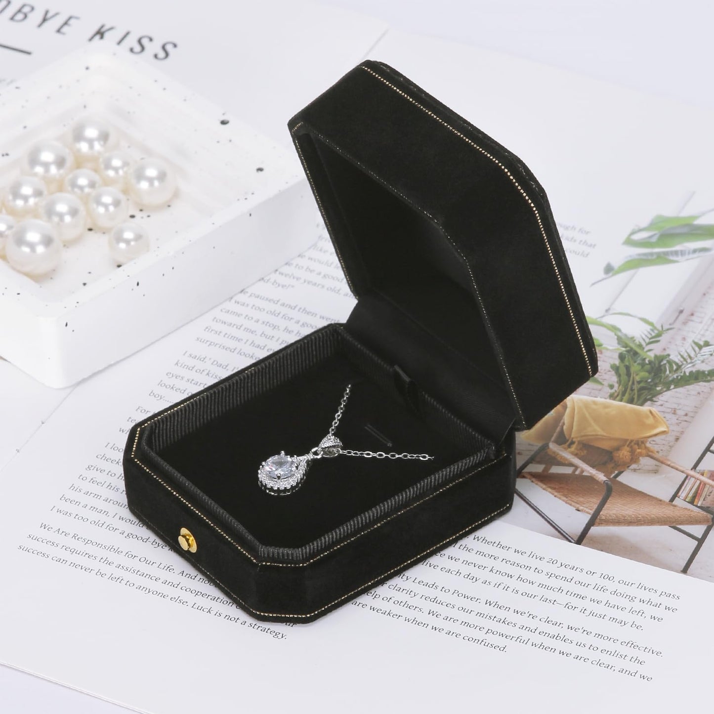 KUKUVR Velvet Necklace Box, Octagonal Luxury Pendant Gift Box for Wedding Engagement Proposal for Women (Black)