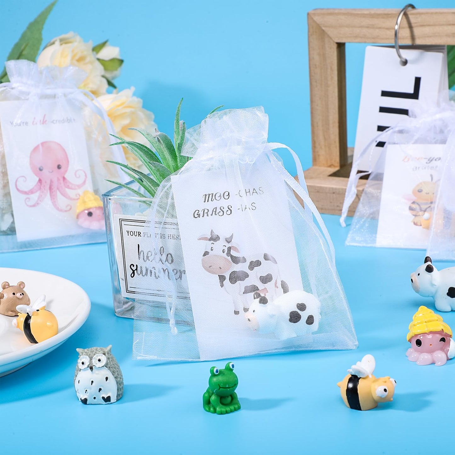BESARME 50 Set Employee Appreciation Gifts Bulk, Appreciation Gifts for Coworkers Staff Thank You Gift Resin Animal Gift Set with Inspirational Note Cards
