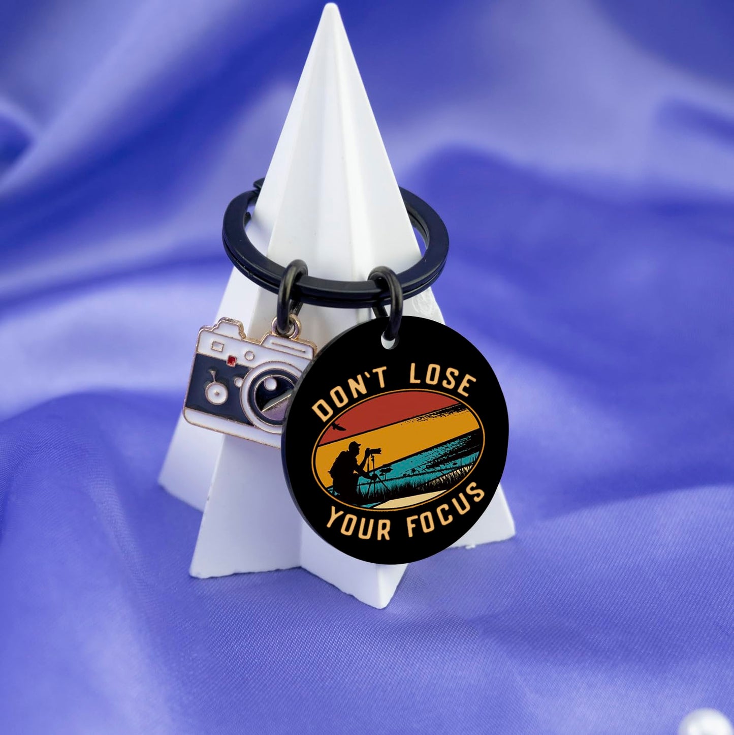 Cool Photographer Gifts for Him Unique Camera Keychain Gifts for Photographers Photography Enthusiasts Men Boyfriend Husband Inspirational Birthday Fathers Day Gift Idea-Don't Lose Your Focus