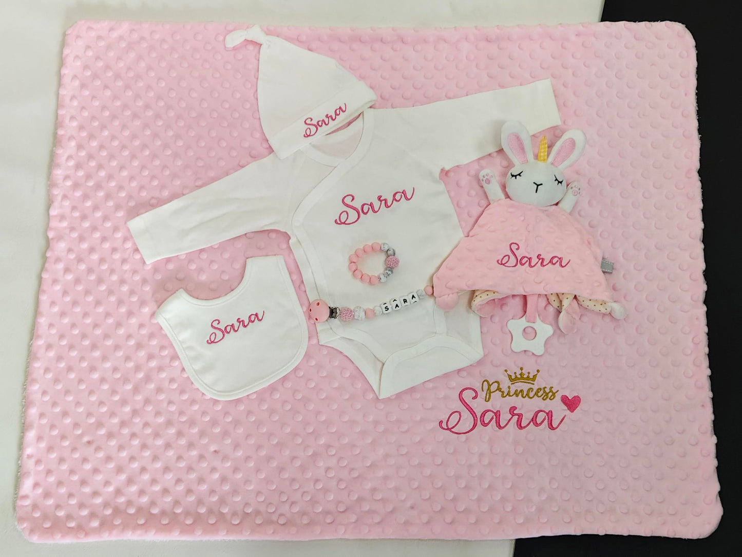 Personalized Newborn Baby Gift Sets, Customized Essential Stuff for Newborn Girl, Custom Embroidered Baby Blanket Onesie Hat Beanie Pacifier Clip Security Blanket with Name