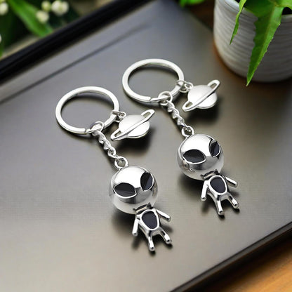 MUAMAX Aliens Space Keychain,Alien Pendant Keychain Gifts for Women Mens,Space Aliens Lover Gift Metal Keyring,Outer Space Charms for Car Key Backpack Hanging Ornaments
