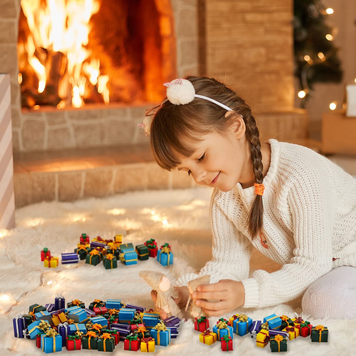 Bucherry 100 Pcs Christmas Miniature Ornaments Kit - Mini Boxes Ornament DIY Craft Resin Xmas Charms for DIY Garden Accessories Christmas Tree Decoration Phone Case Making