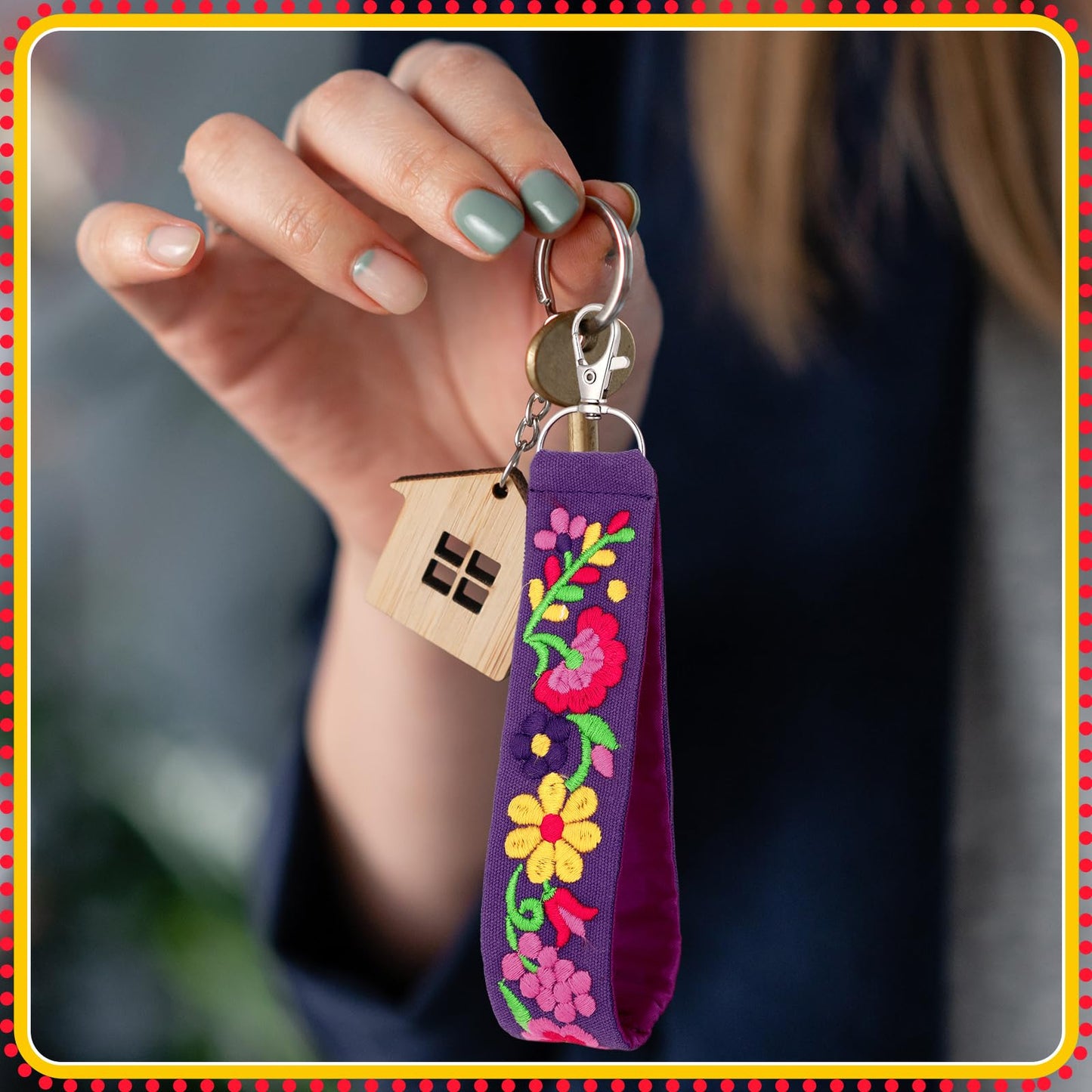 Kigeli 12 Pcs Mexican Floral Embroidery Keychain Set, Vibrant Color Polyester Fabric Keychain & Zipper Pull, Mexican Gift for Women Men, Day of The Dead, Purse Backpack Car Keys