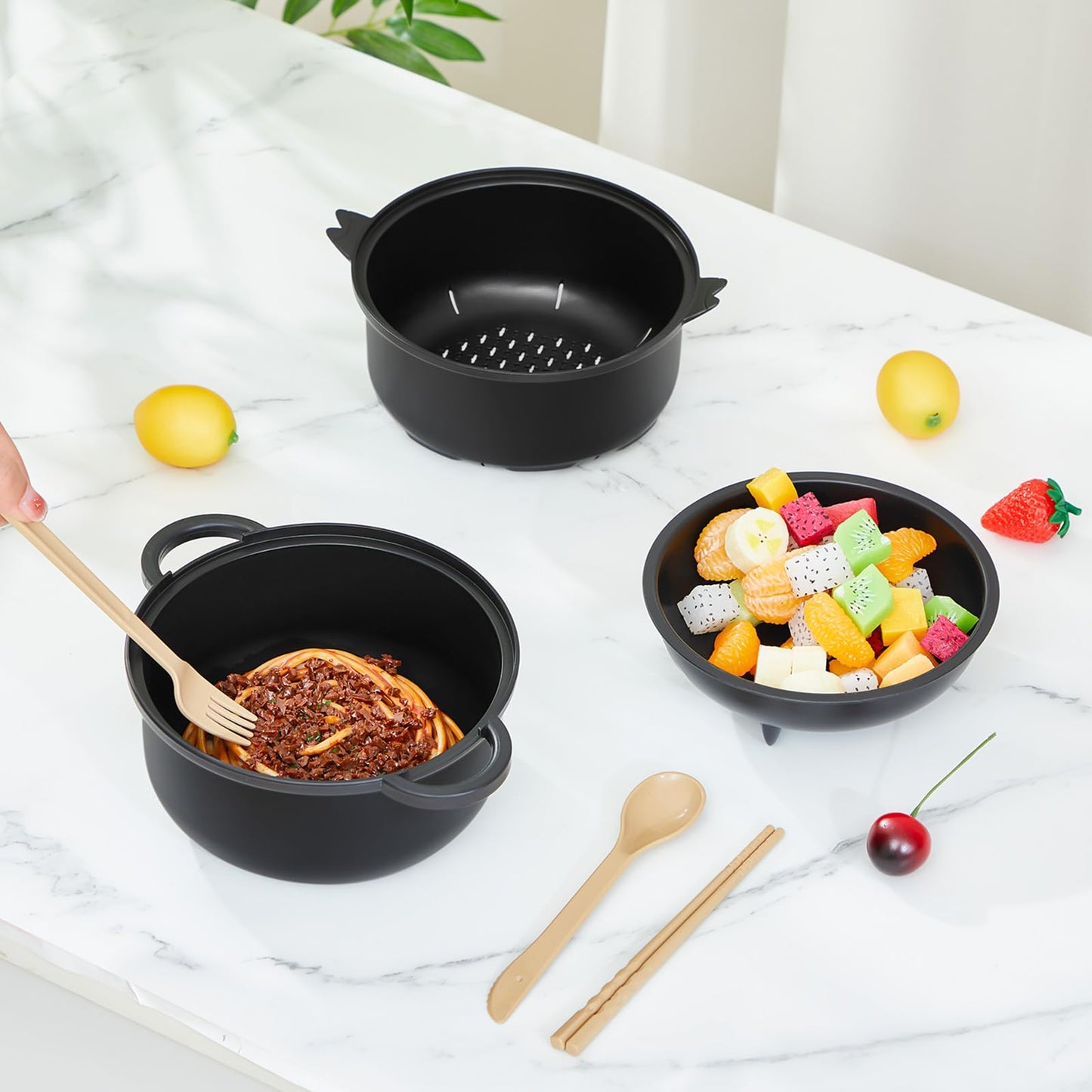 Large 45oz Cute Ramen Bowl Set Microwavable Pig Ramen Noodle Cooker Wheat Straw Bowl with Strainer Lid Handle Spoon Chopsticks Fork Gift for Home Dorm College(Black,1 Set)