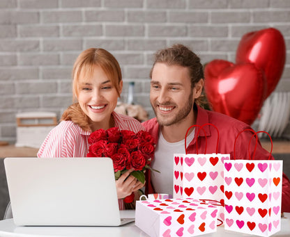 FYSUIMU 24Pcs Valentine' s Day Paper Gift Bags Red Pink Love Heart Candy Goodie Bags with Handles for Wedding Anniversary Mother' s Day Birthday Party Favors