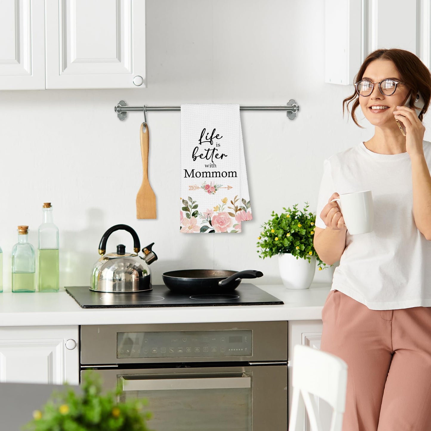 Mommom Grandma Kitchen Towels Gifts, Life is Better with Mommom Gifts for Birthday Mother's Day, Pink Floral Rose Peony Hand Towels Decor for Bathroom, Rustic Dish Tea Bar Towel Home 16x24in