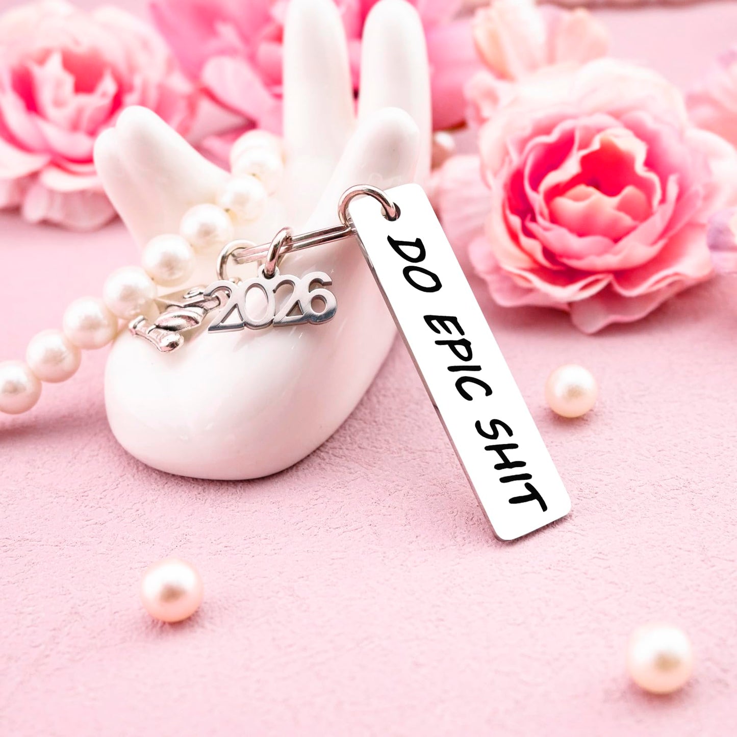 2026 Graduation Gifts Keychain for Women Him 2026 Senior Keychain for Her Men Student Graduate Grad Idea Son Daughter Teen College High School Jewelry Present Boy Girl Grads softball senior